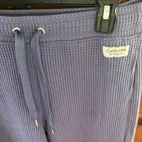 Calvin Klein Performance Women’s Blue Thermal Pants Size Medium NWOT - Picture 2 of 8